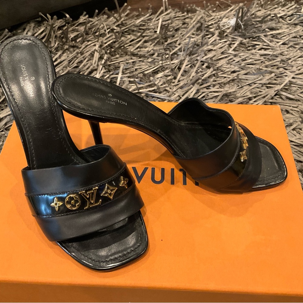Louis Vuitton black mules/slides size 38